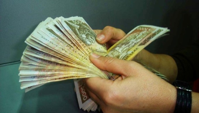 Raporti i INSTAT mbi pagat ne 2018: Ja profesionet me paga me te larta dhe me te ulta ne Shqiperi